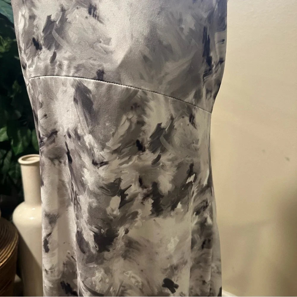 Balance Collection Dress - Picture 3 of 4